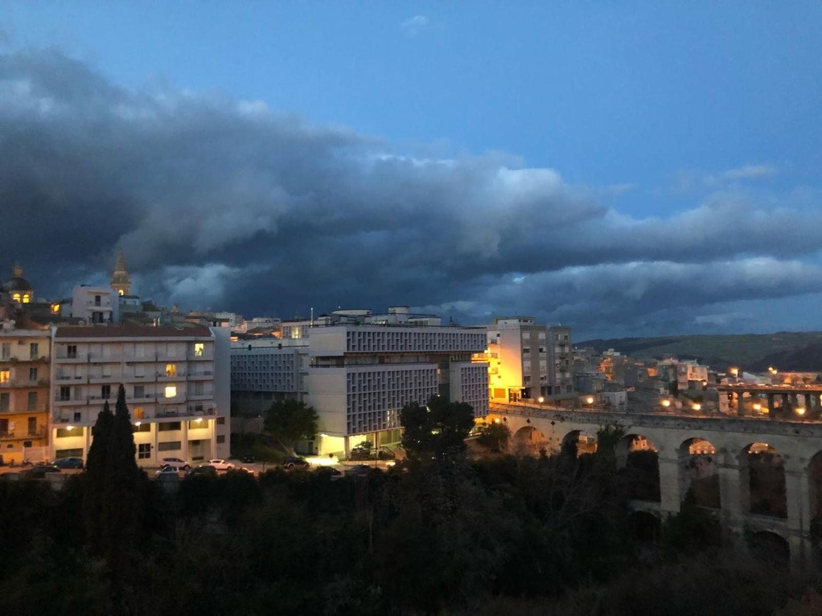 Finestra Sui Ponti Panzió Ragusa Kültér fotó